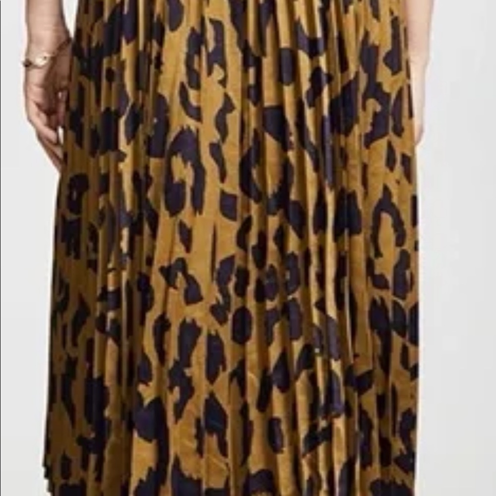 Moon river pleated skirt. Never worn - Picture 3 of 5
